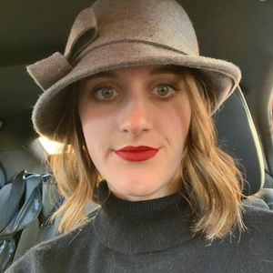 Meet your Posher, Laura